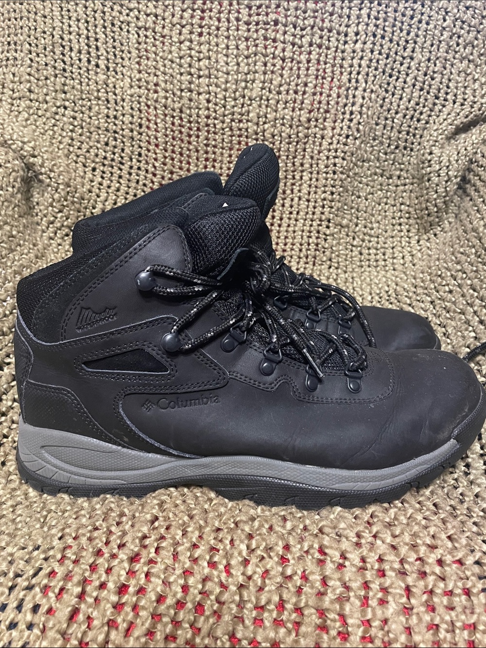 Columbia Men's Black and Gray Waterproof Hiking Boots